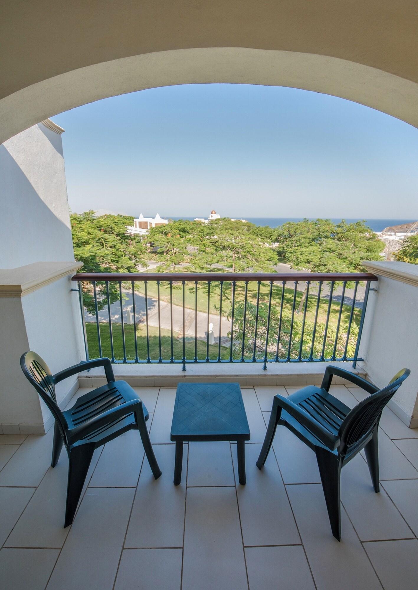 Reef Oasis Blue Bay &